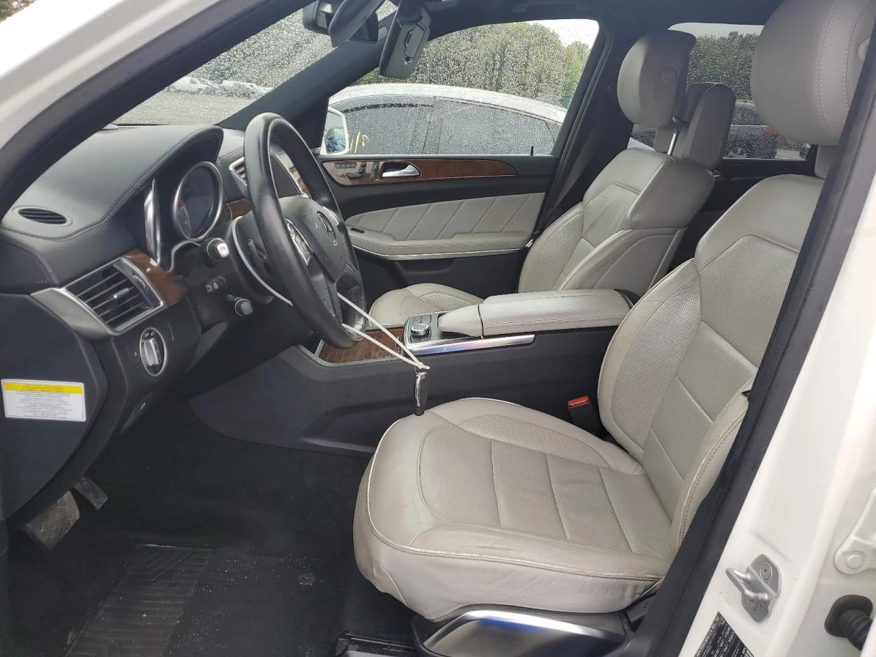 Mercedes-Benz GL 550 4MATIC AMG* HARMAN/KARDON| BLIND SPOT, снимка 7 - Автомобили и джипове - 53837853