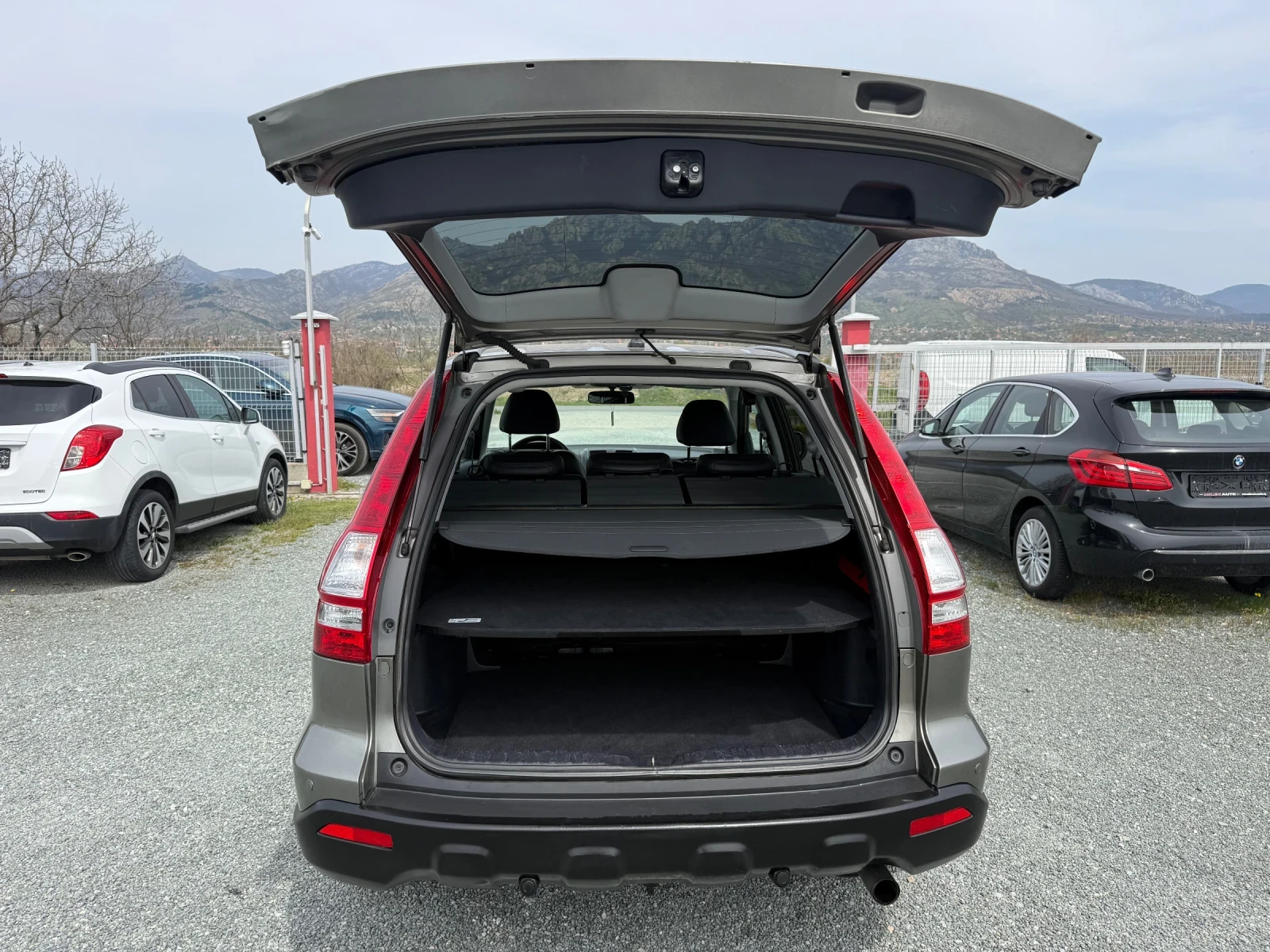 Honda Cr-v (KATO НОВА)^(4x4), снимка 13 - Автомобили и джипове - 54205563