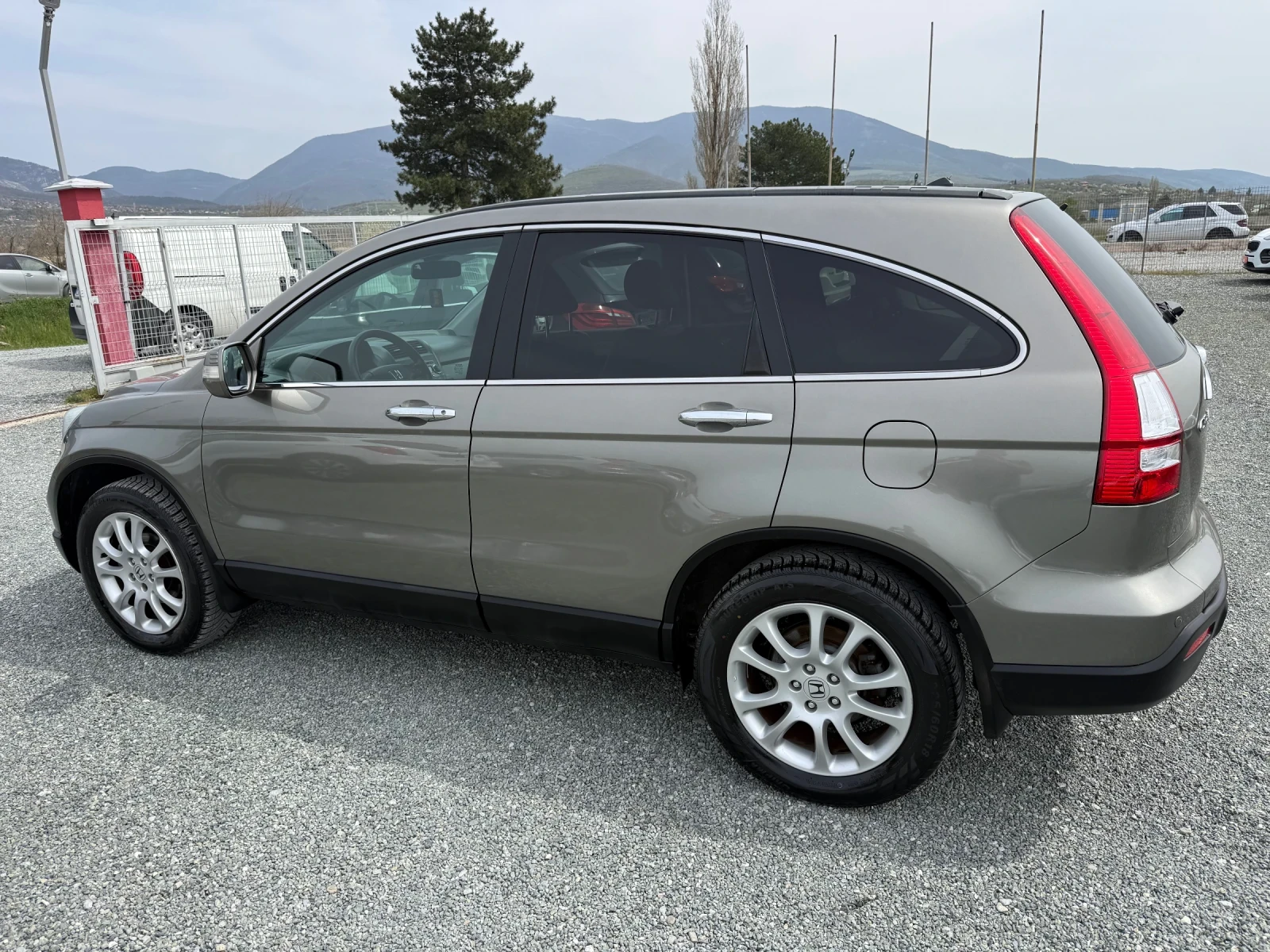 Honda Cr-v (KATO НОВА)^(4x4), снимка 8 - Автомобили и джипове - 54205563