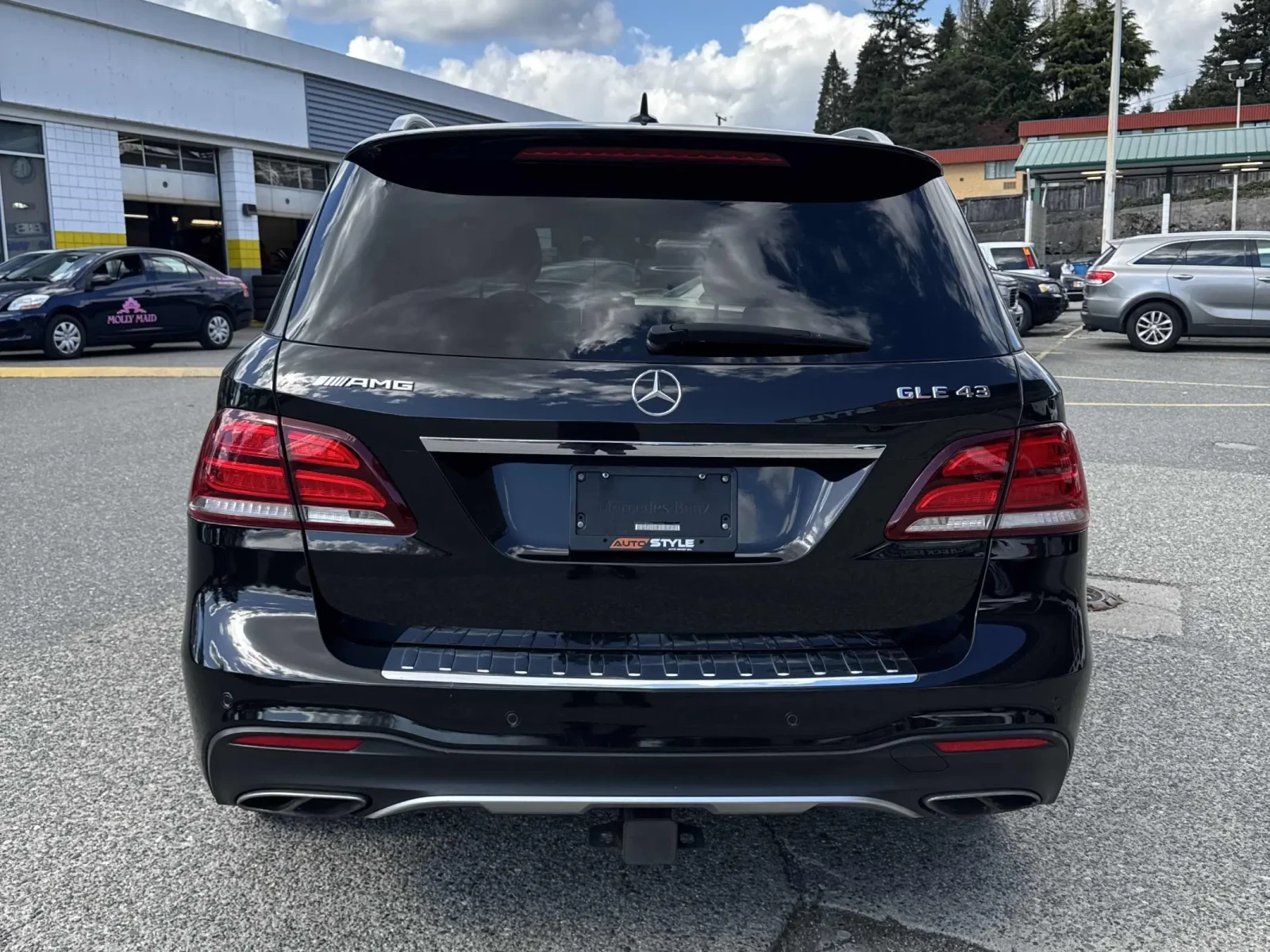 Mercedes-Benz GLE 43 AMG ПОДГРЕВ* HARMAN* 360* PANO* KEYLESS, снимка 4 - Автомобили и джипове - 54231151