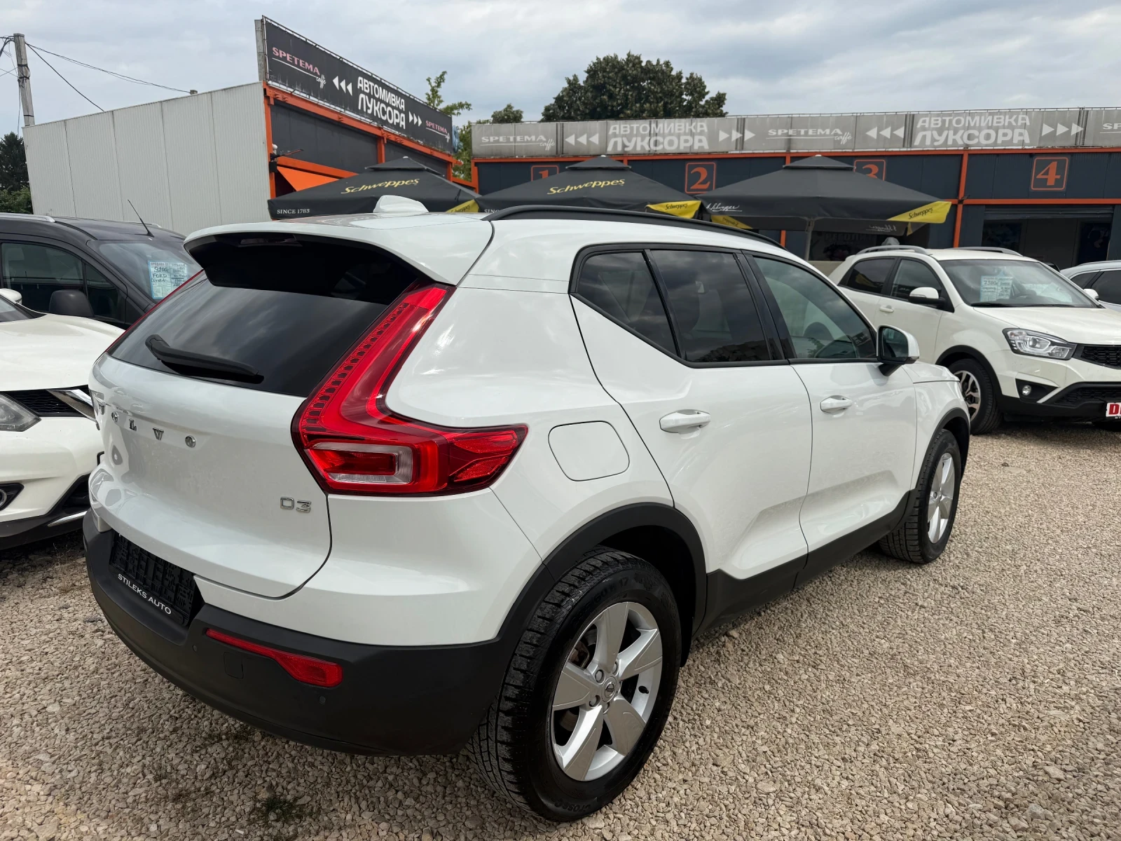 Volvo XC40 Автоматик, снимка 5 - Автомобили и джипове - 55652349