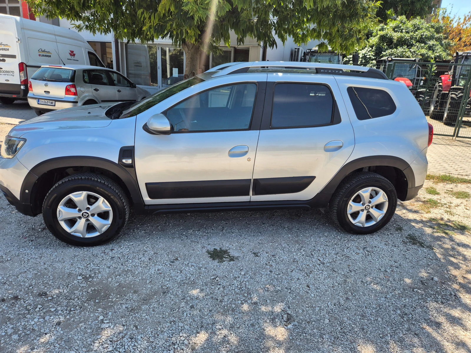 Dacia Duster 1.6i, NAVI, KAMERA, 114k, s, снимка 8 - Автомобили и джипове - 55726660
