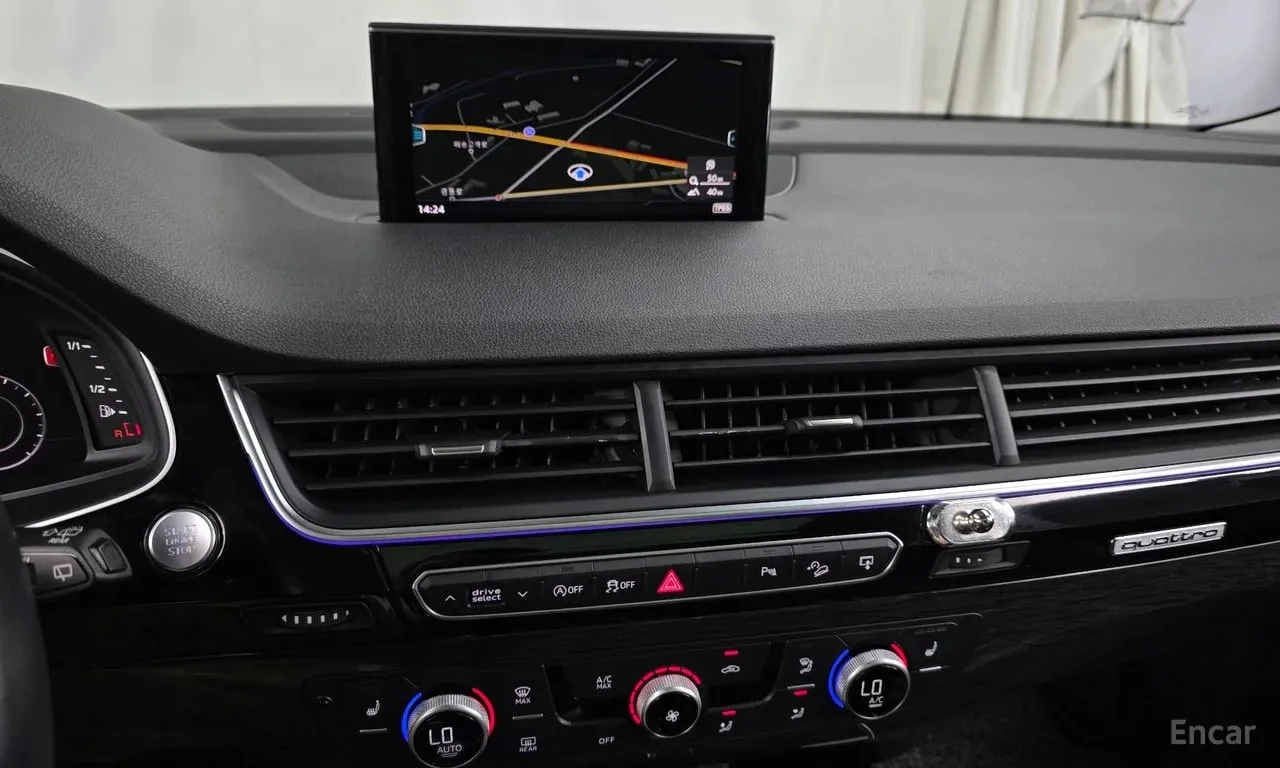 Audi Q7 35 TDI Quattro Comport* ПОДГРЕВ* ПАНО* АВТОКРЕДИТ*, снимка 13 - Автомобили и джипове - 55992584