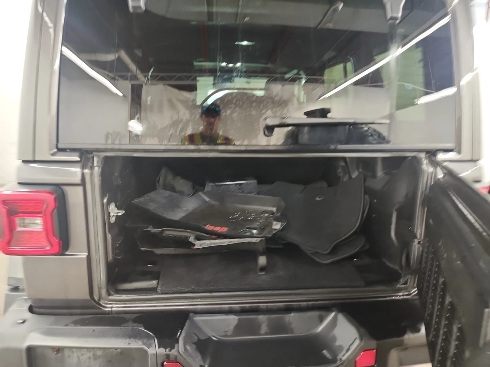 Jeep Wrangler * UNLIMITED RUBICON* АВТОКРЕДИТ* , снимка 14 - Автомобили и джипове - 56090471