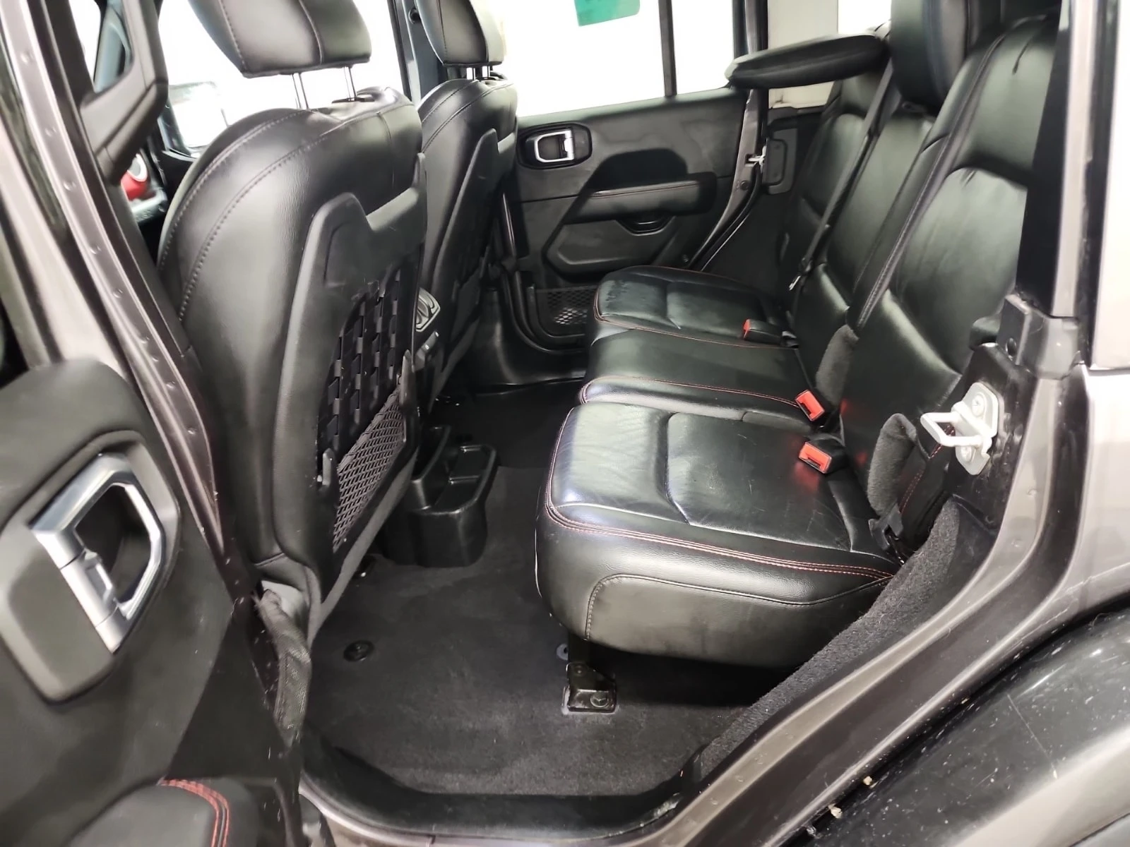 Jeep Wrangler * UNLIMITED RUBICON* АВТОКРЕДИТ* , снимка 12 - Автомобили и джипове - 56090471