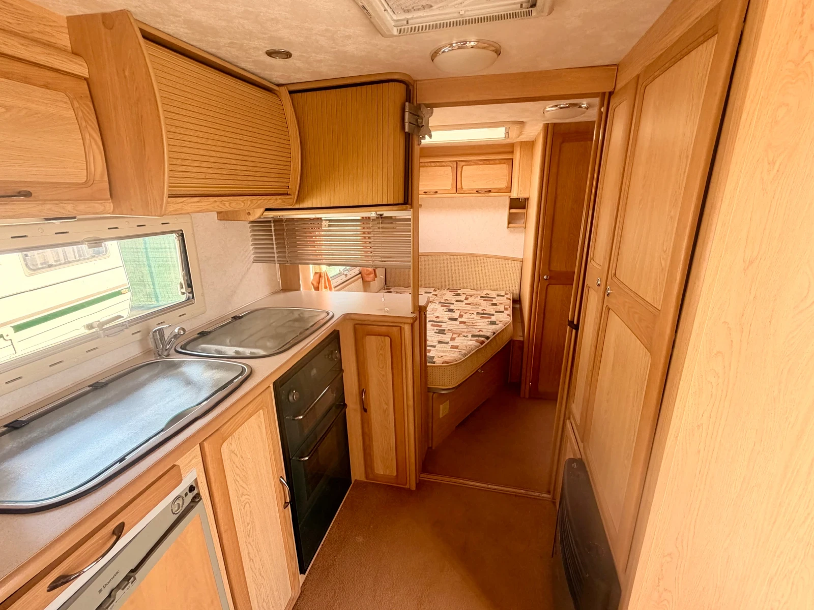 Каравана Eldis Odyssey 534 / 4, снимка 7 - Каравани и кемпери - 55404991