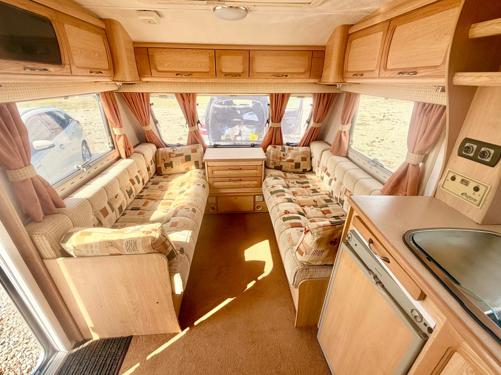 Каравана Eldis Odyssey 534 / 4, снимка 8 - Каравани и кемпери - 55404991