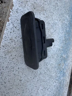Дръжка/бутон заден капак RENAULT CLIO/FLUENCE/SCENIC/LAGUNA/MEGANE/LATITUDE/MODUS/TWINGO 2002- , снимка 1