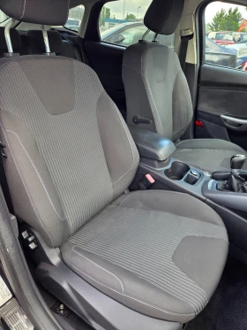 Ford Focus 1.6i Фабрична Газ* TITANIUM* УНИКАТ, снимка 7