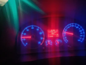 VW Touran 1.6I-102KC-Газ - 3700 € / 7236.57 лв. - 12127120 9