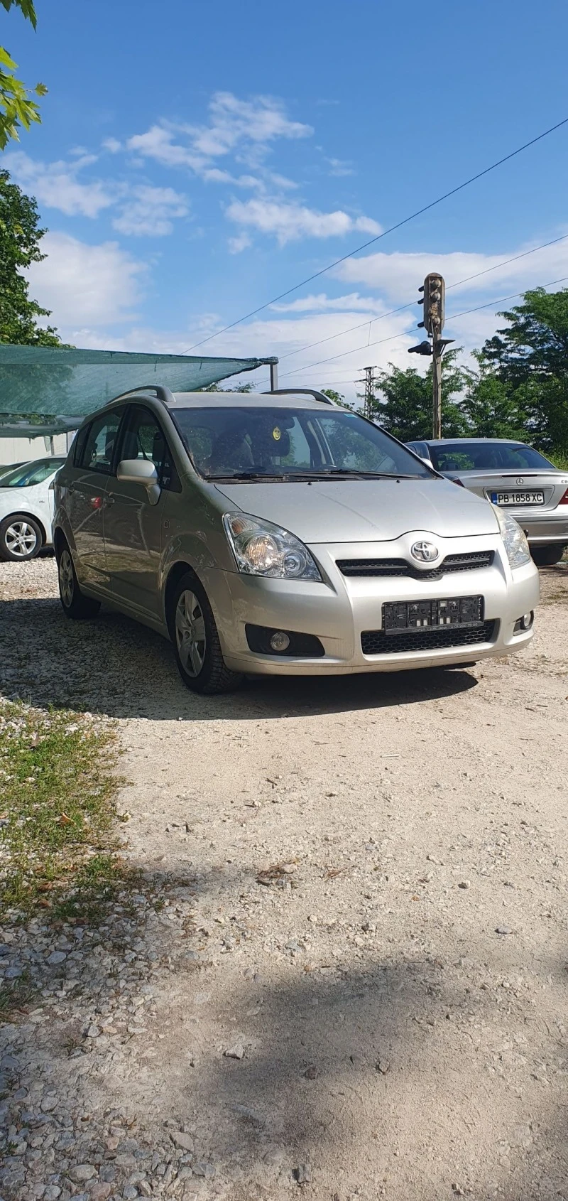 Toyota Corolla verso 2.2 D-4D 136к.с. Facelift , снимка 1 - Автомобили и джипове - 46656649