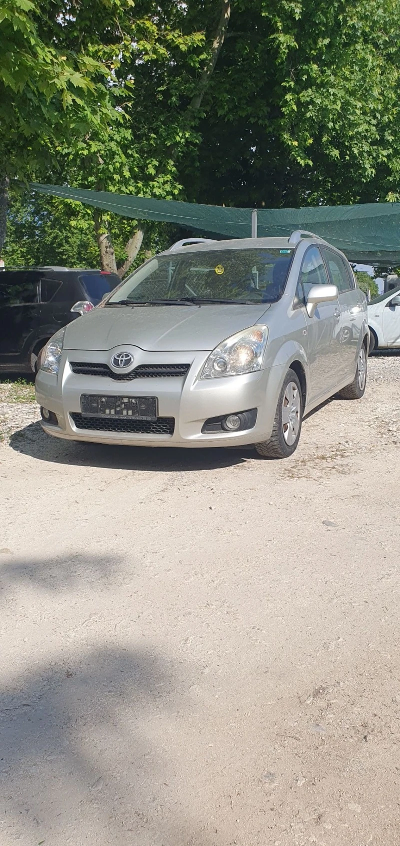 Toyota Corolla verso 2.2 D-4D 136к.с. Facelift , снимка 3 - Автомобили и джипове - 46656649