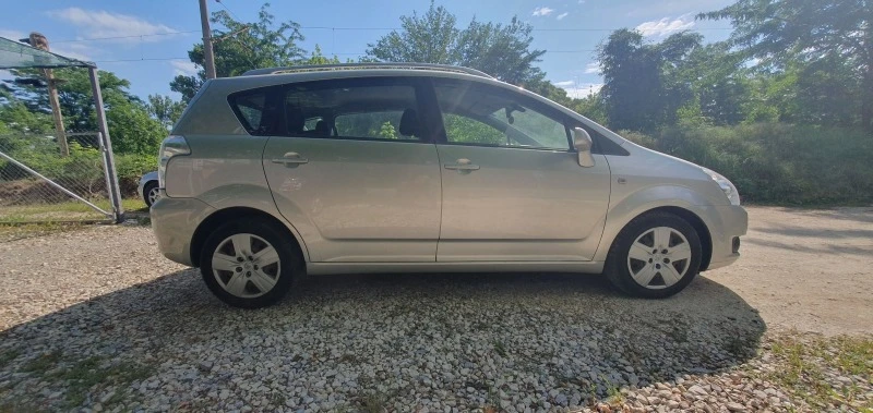 Toyota Corolla verso 2.2 D-4D 136к.с. Facelift , снимка 5 - Автомобили и джипове - 46656649