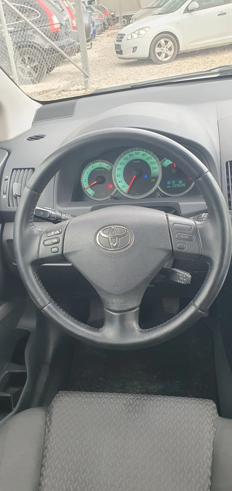 Toyota Corolla verso 2.2 D-4D 136к.с. Facelift , снимка 9 - Автомобили и джипове - 46656649