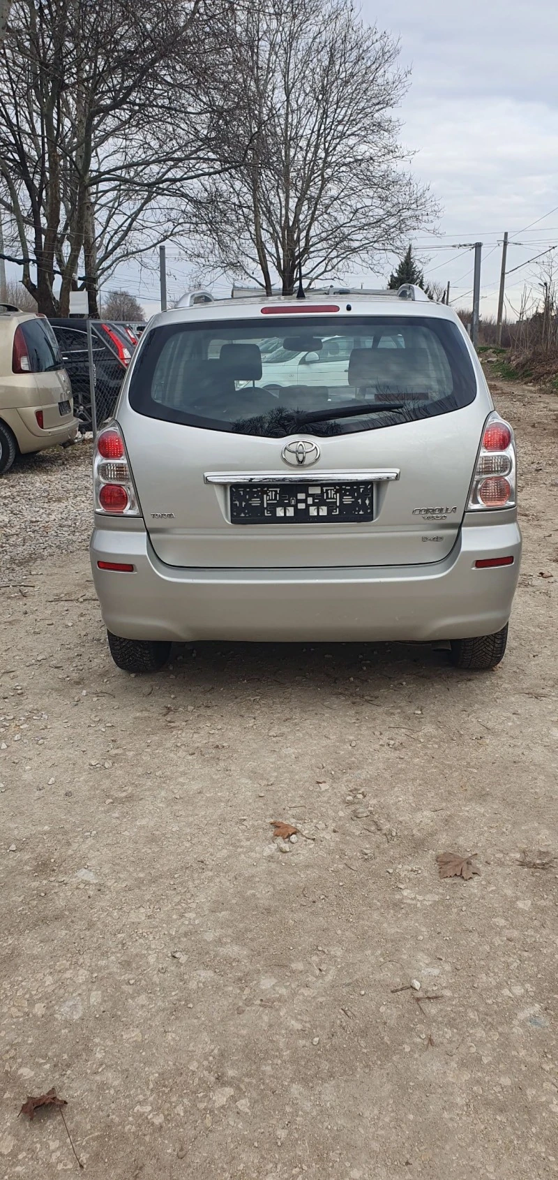 Toyota Corolla verso 2.2 D-4D 136к.с. Facelift , снимка 4 - Автомобили и джипове - 46656649