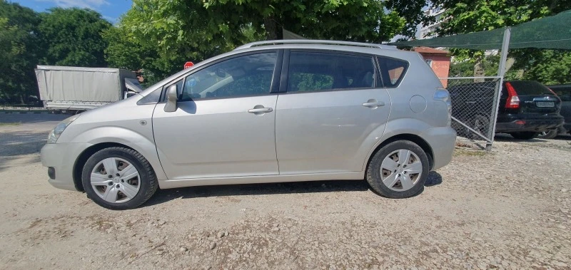 Toyota Corolla verso 2.2 D-4D 136к.с. Facelift , снимка 6 - Автомобили и джипове - 46656649