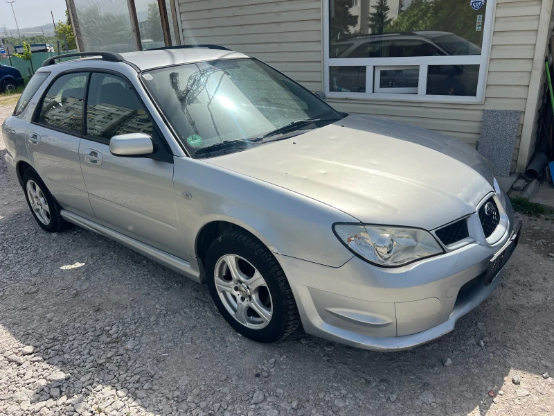 Subaru Impreza 1, 5 АВТОМАТИК, снимка 2 - Автомобили и джипове - 46156115