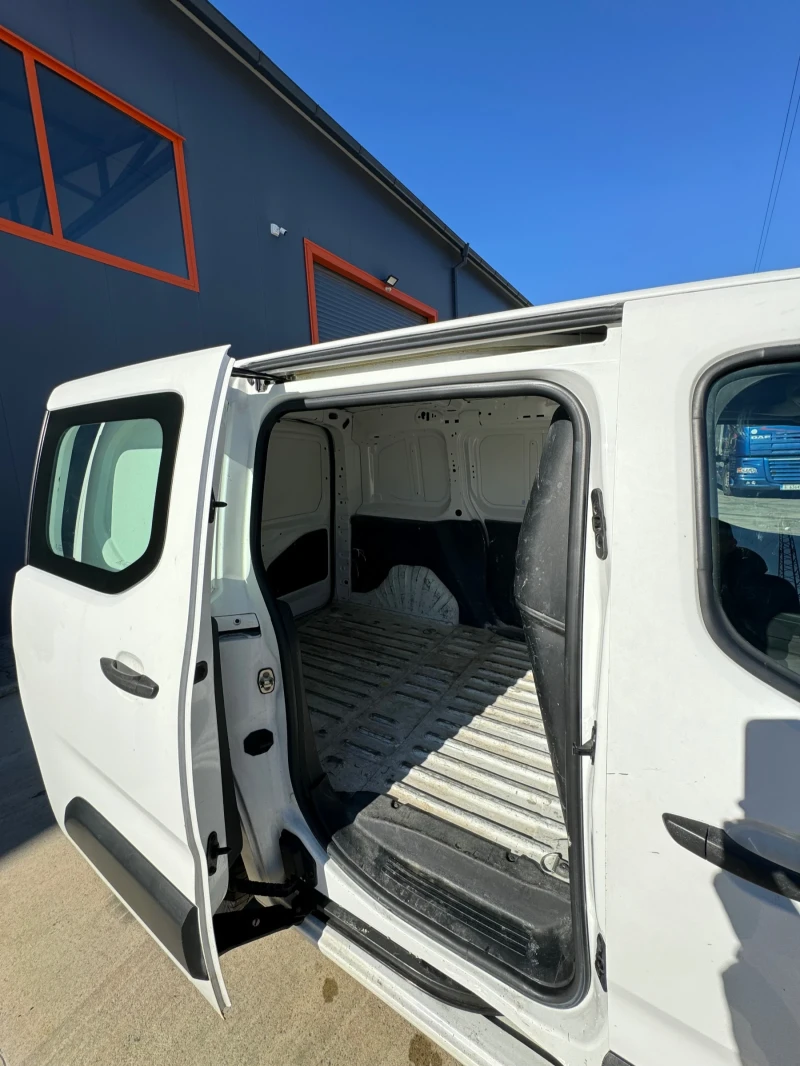 Opel Combo 1.5 TOP Swiss, снимка 8 - Автомобили и джипове - 48090423