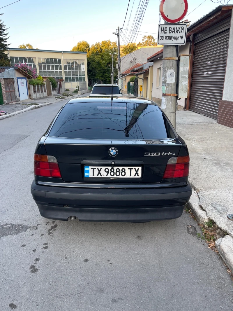 BMW 318, снимка 4 - Автомобили и джипове - 49037012