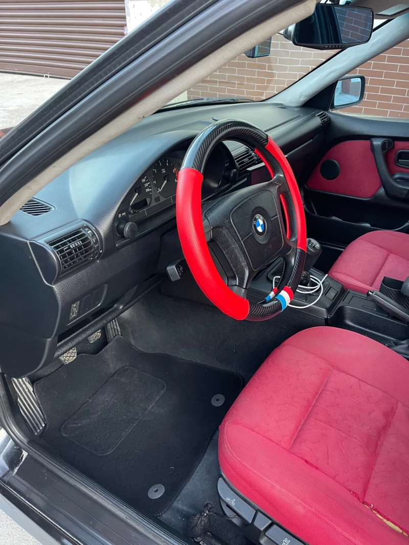 BMW 318, снимка 10 - Автомобили и джипове - 49037012