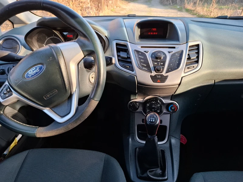 Ford Fiesta, снимка 6 - Автомобили и джипове - 49052993