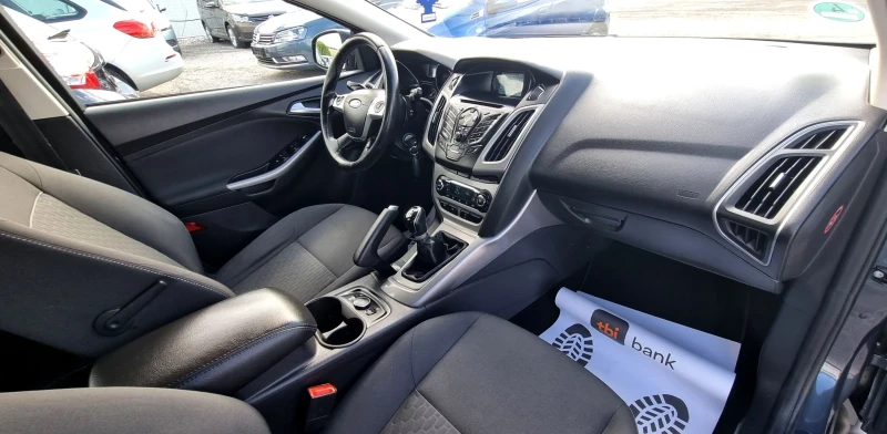 Ford Focus 1.0i ecobust 100k.c., снимка 10 - Автомобили и джипове - 51911306