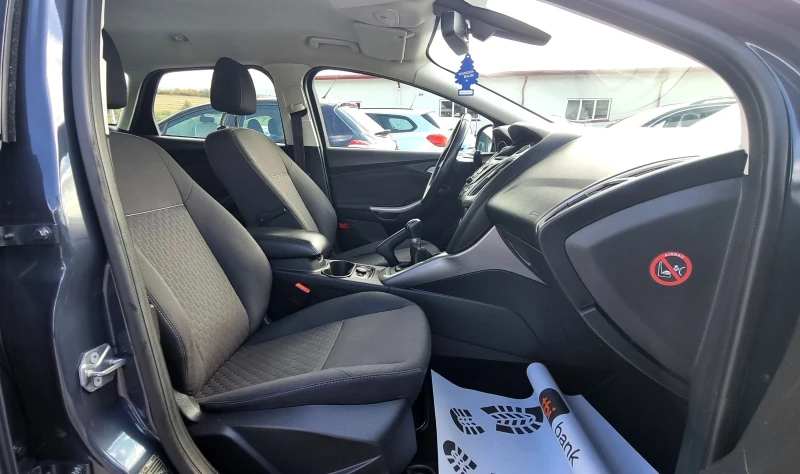 Ford Focus 1.0i ecobust 100k.c., снимка 13 - Автомобили и джипове - 51911306