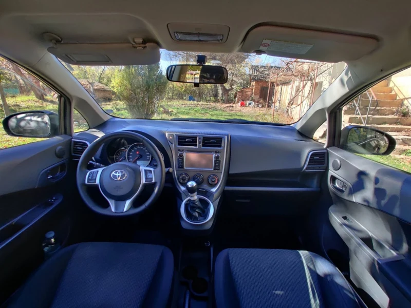 Toyota Verso S, снимка 3 - Автомобили и джипове - 52257381