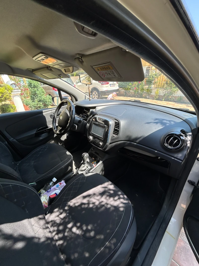 Renault Captur 1.5dci, снимка 5 - Автомобили и джипове - 52440242