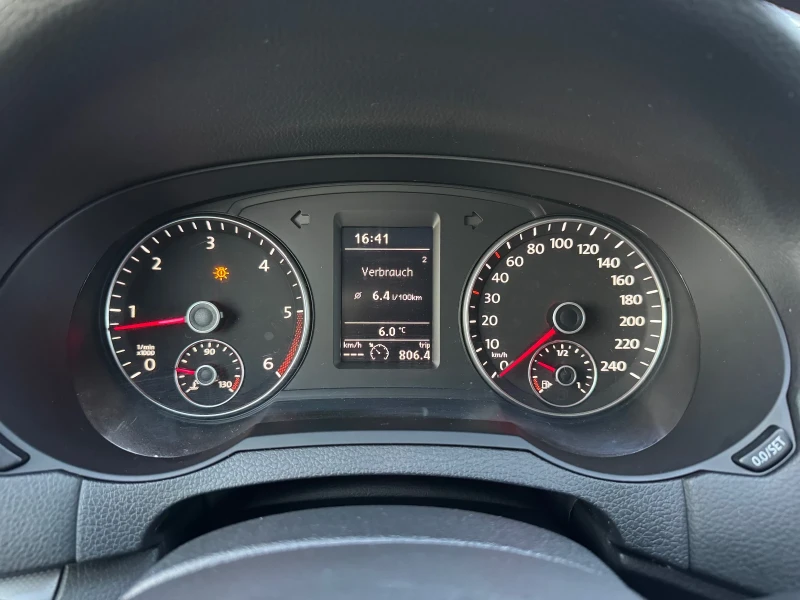 VW Sharan 2.0TDi , снимка 16 - Автомобили и джипове - 52656570