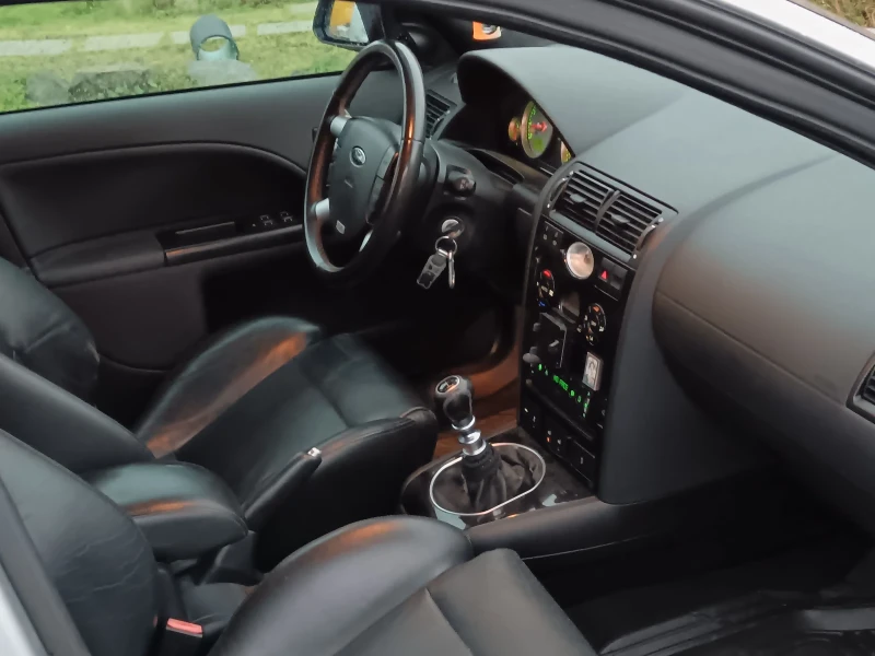 Ford Mondeo Мк3 комби, снимка 13 - Автомобили и джипове - 53028770