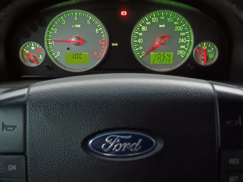 Ford Mondeo Мк3 комби, снимка 6 - Автомобили и джипове - 53028770