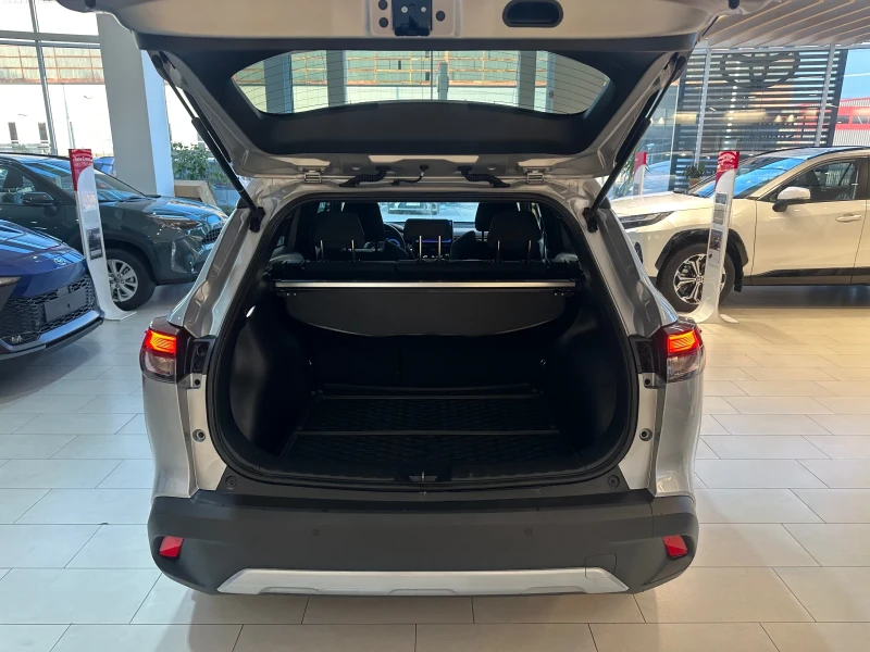 Toyota Corolla Cross Executive Plus, снимка 5 - Автомобили и джипове - 53155759