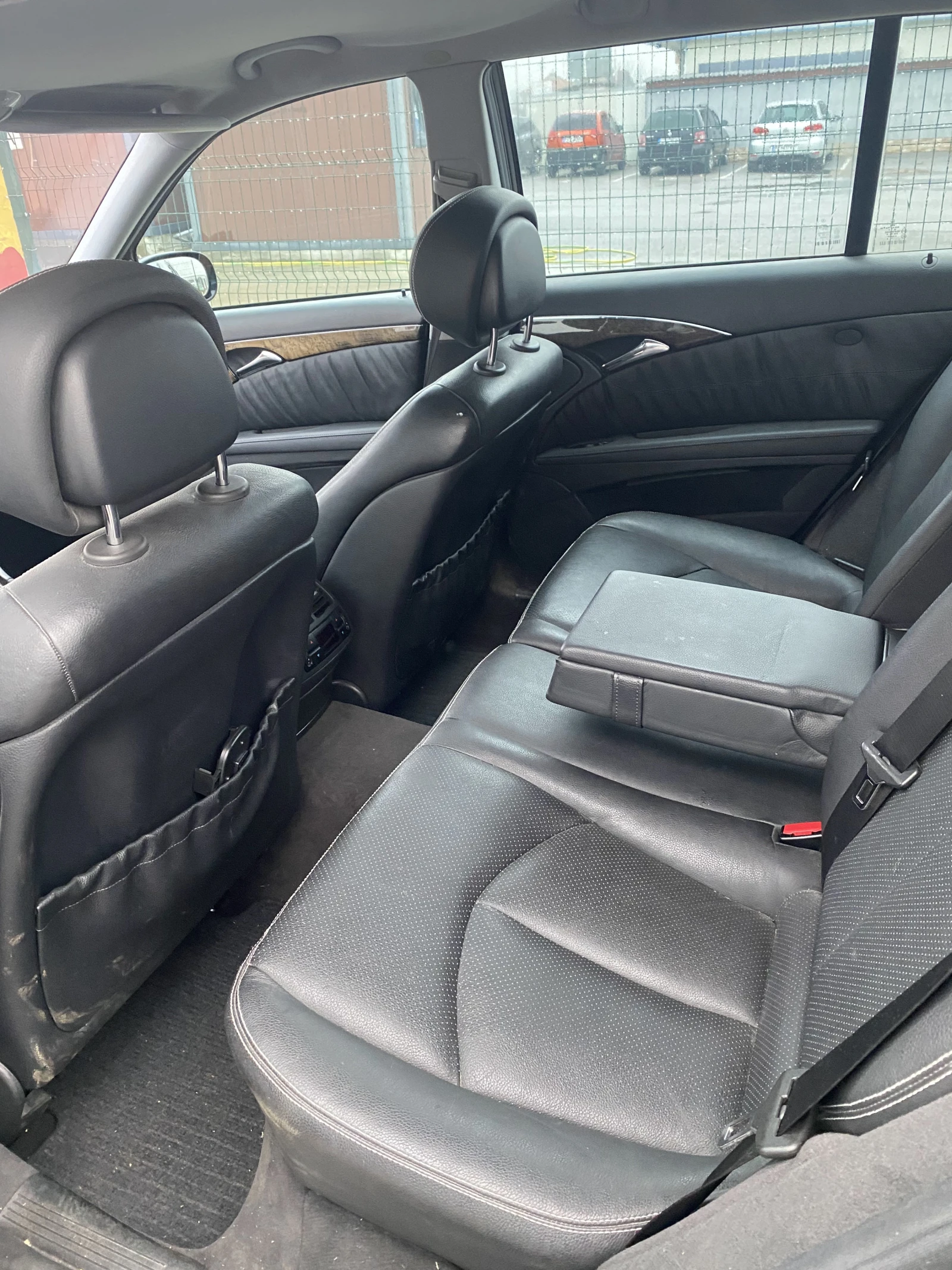 Mercedes-Benz E 320, снимка 1