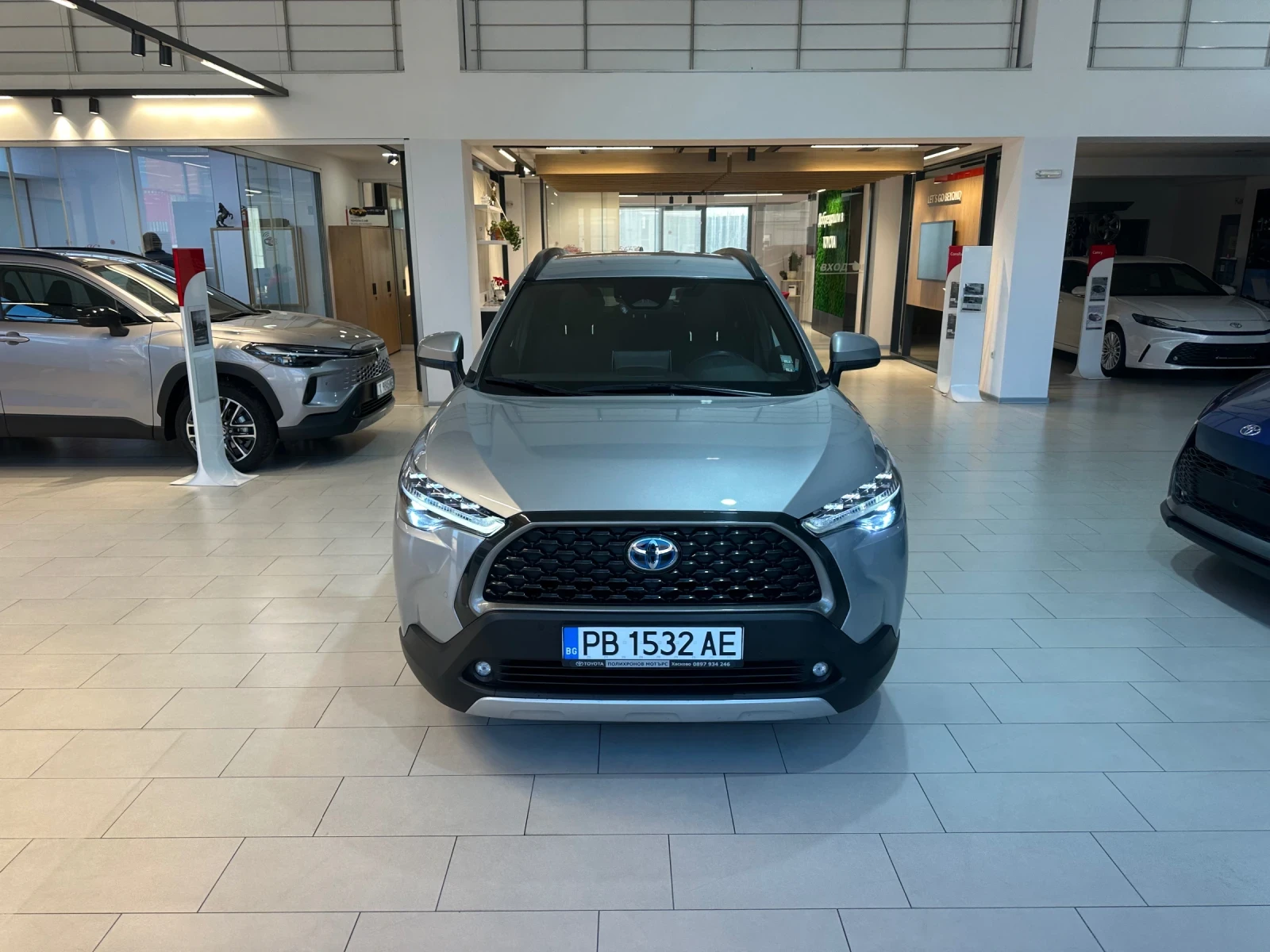 Toyota Corolla Cross Executive Plus, снимка 1