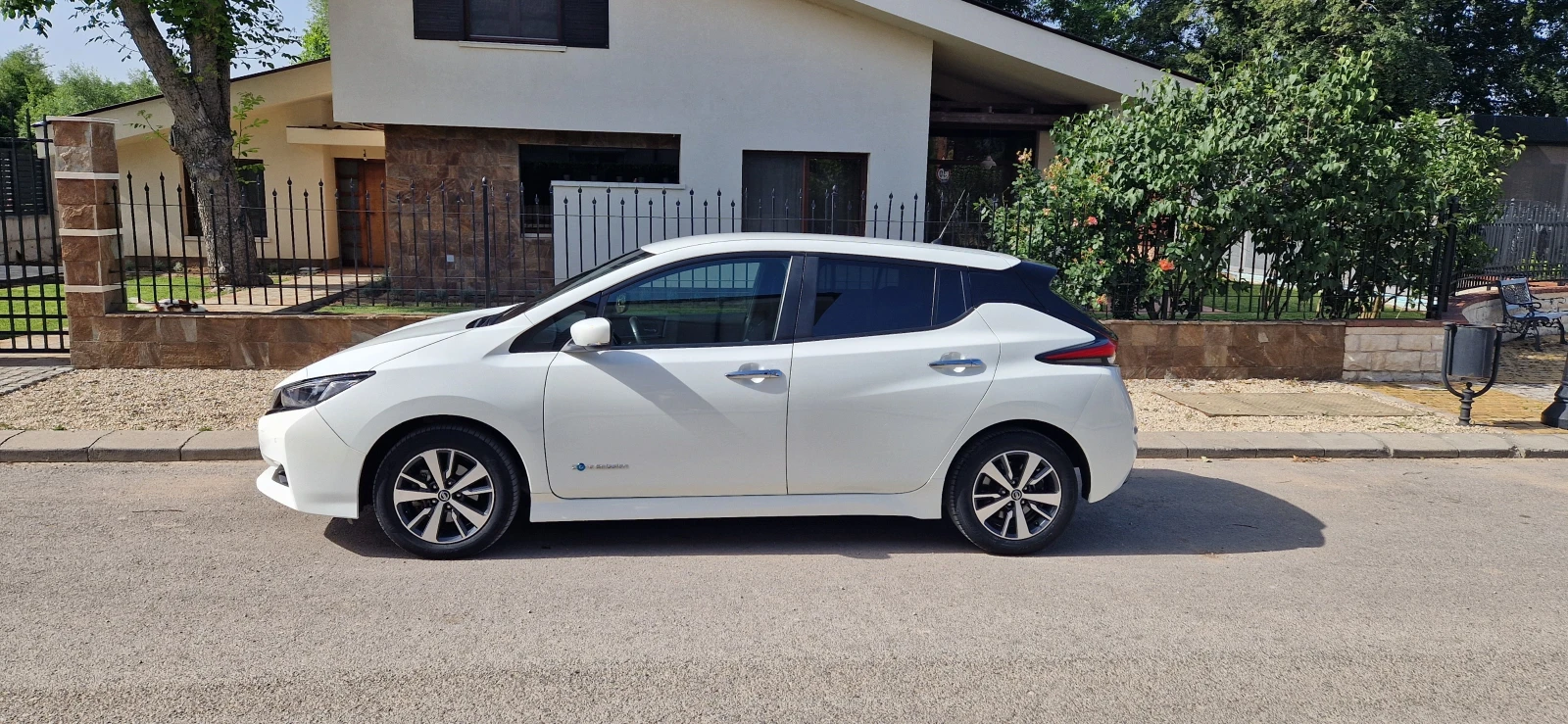 Nissan Leaf   - изображение 3