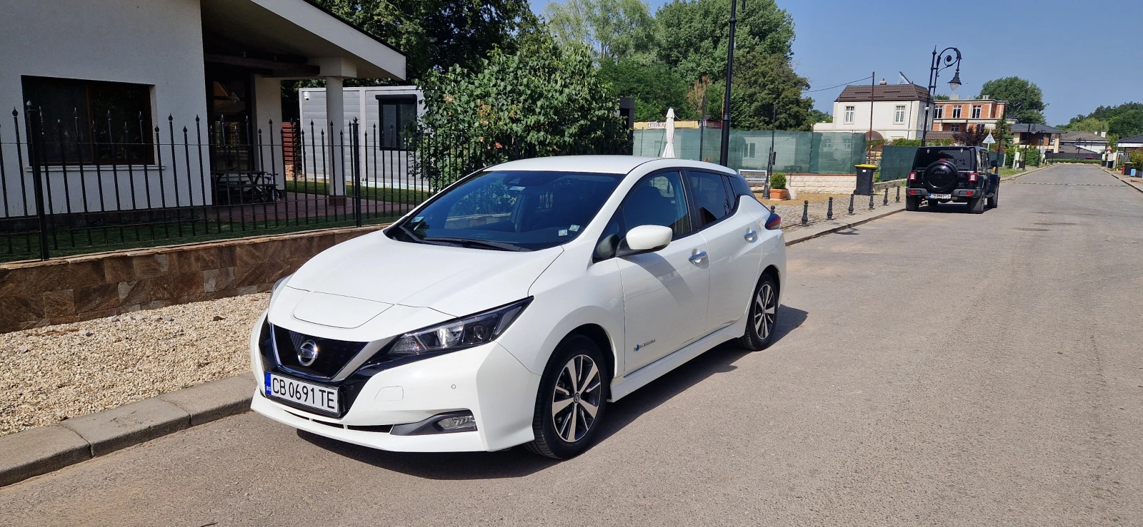 Nissan Leaf   - изображение 2