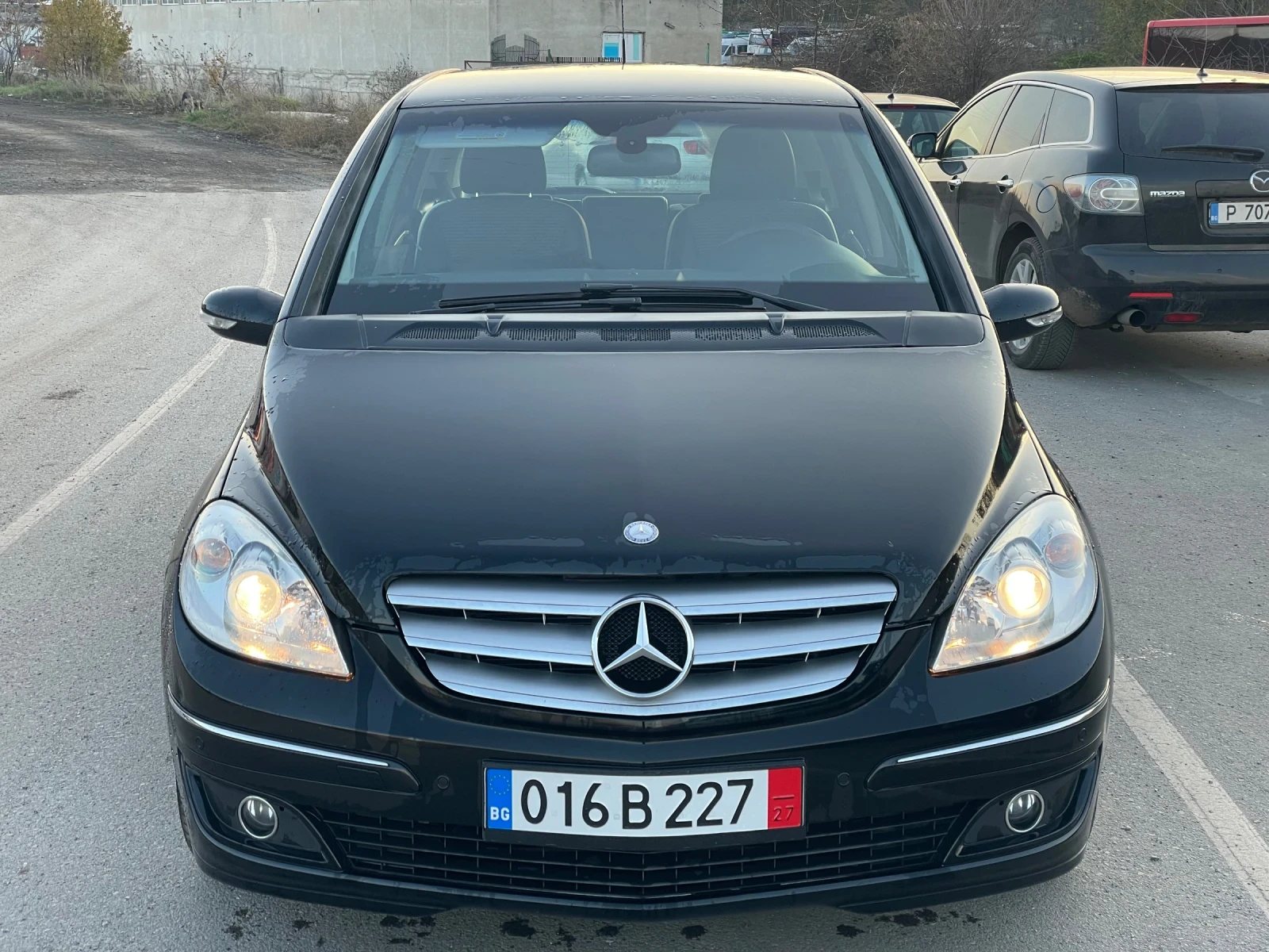 Mercedes-Benz B 180 2 БРОЯ, 6 СКОРОСТИ, КОЖА, ПОДГРЕВИ - изображение 2