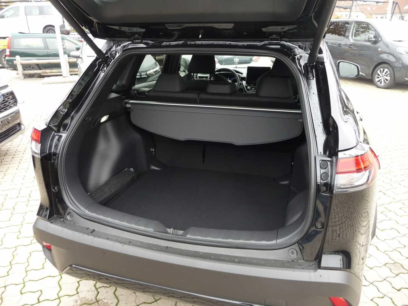 Toyota Corolla Cross 2.0 Hybrid Style - изображение 5