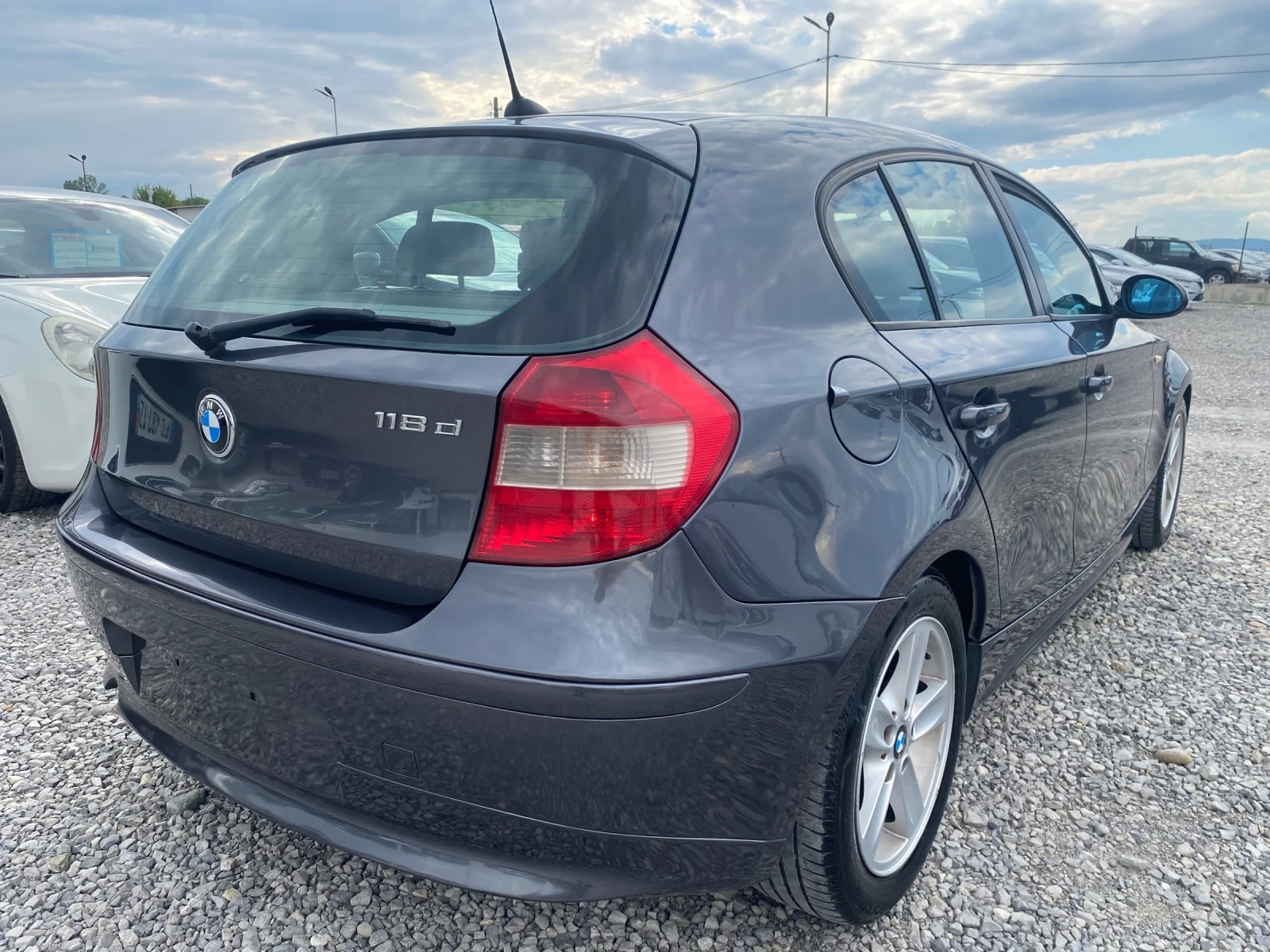 BMW 118 2005 118D EVRO4  - изображение 5