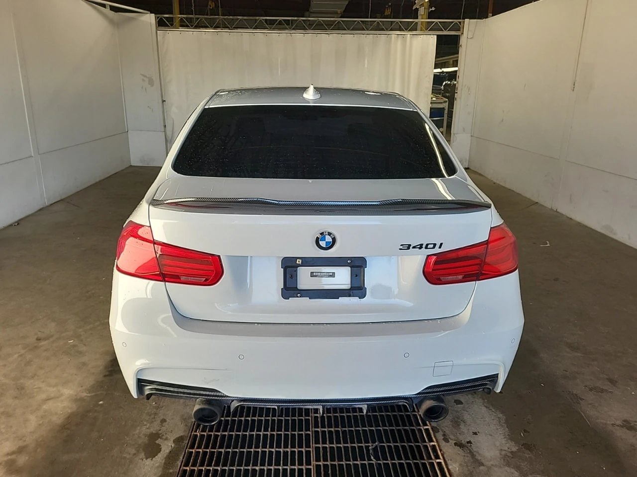 BMW 340 * АВТО КРЕДИТ* ЦЕНА ДО БГ * Сервизна история *  - изображение 4