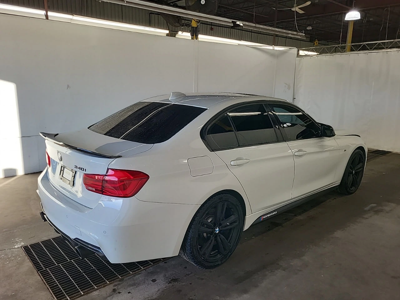 BMW 340 * АВТО КРЕДИТ* ЦЕНА ДО БГ * Сервизна история *  - изображение 6