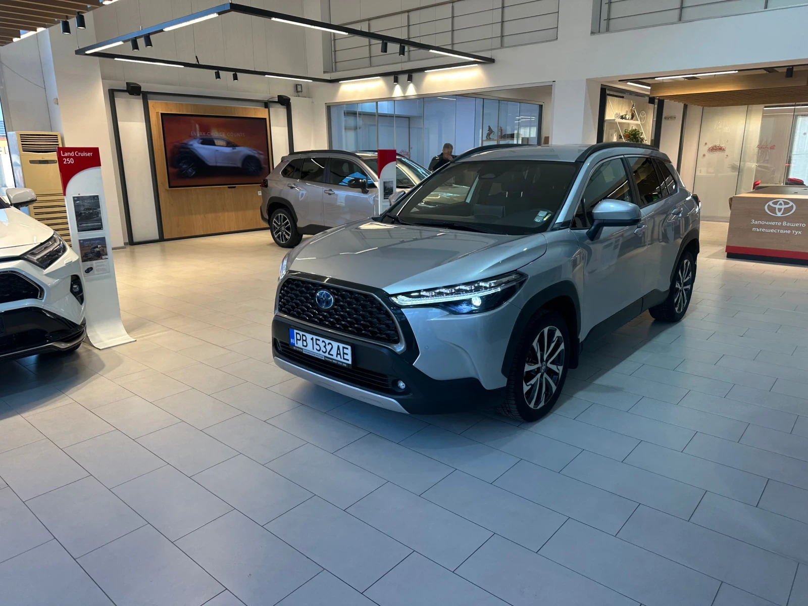 Toyota Corolla Cross Executive Plus - изображение 2