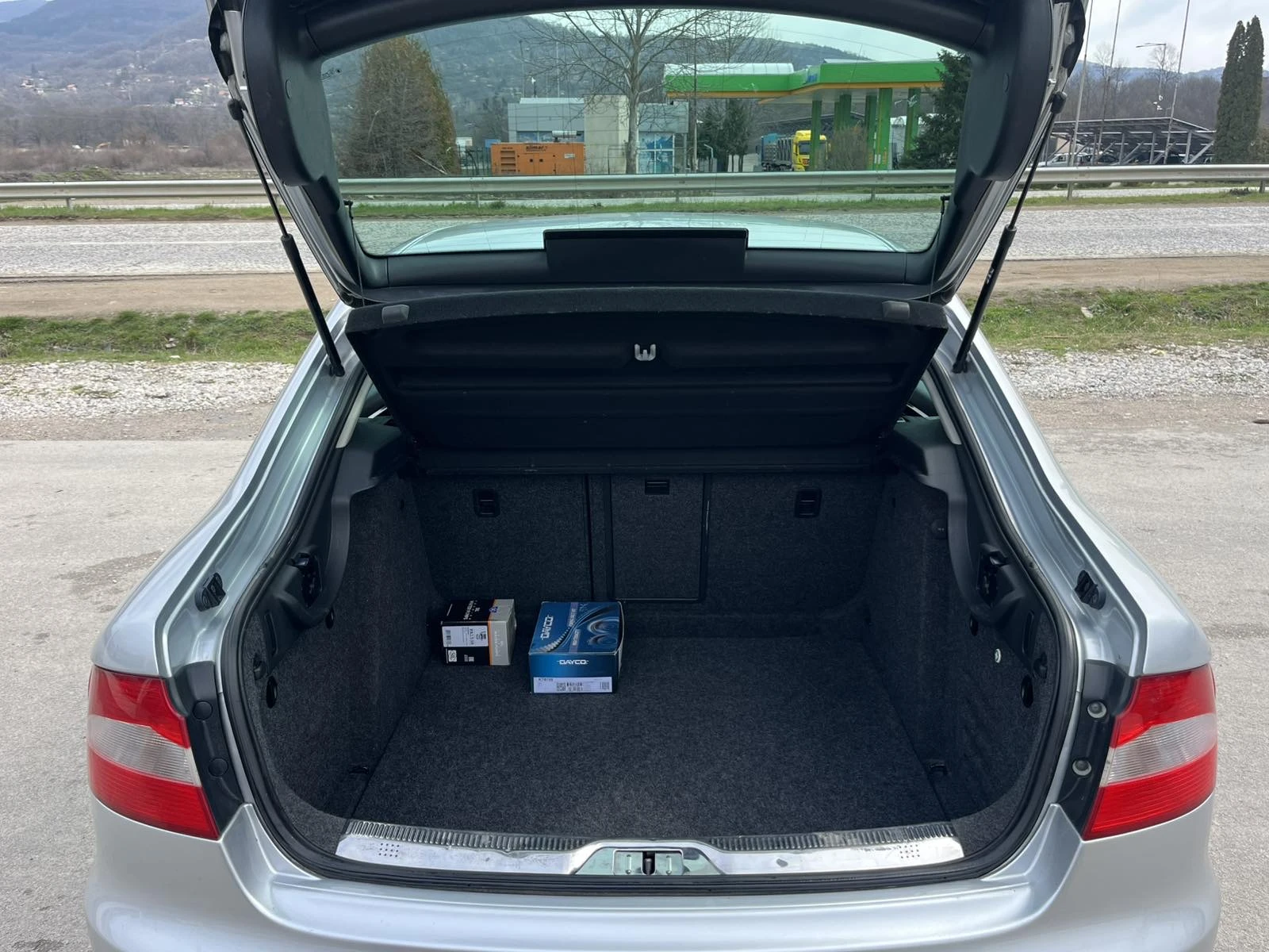 Skoda Superb 2.0TDI 170к COMMON RAIL АВТОМАТ DSG ВНОС ИТАЛИЯ, снимка 16 - Автомобили и джипове - 53966899