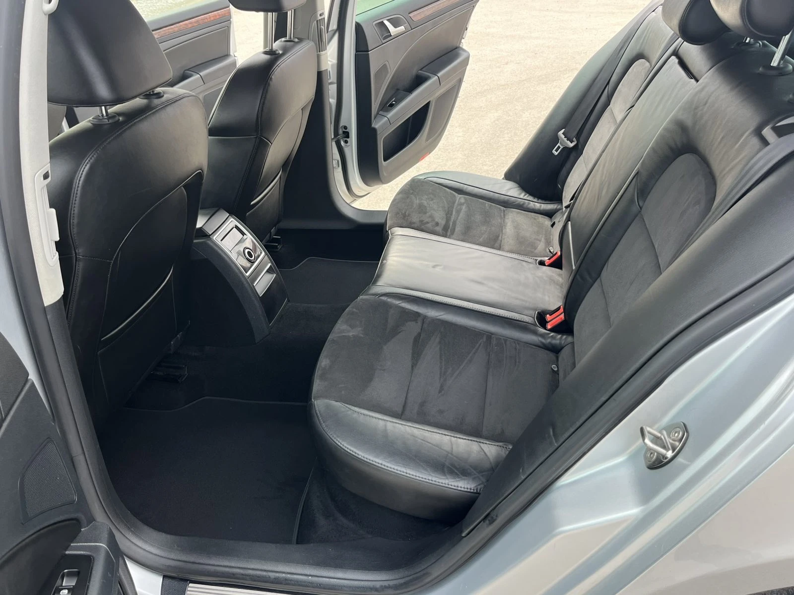 Skoda Superb 2.0TDI 170к COMMON RAIL АВТОМАТ DSG ВНОС ИТАЛИЯ, снимка 9 - Автомобили и джипове - 53966899