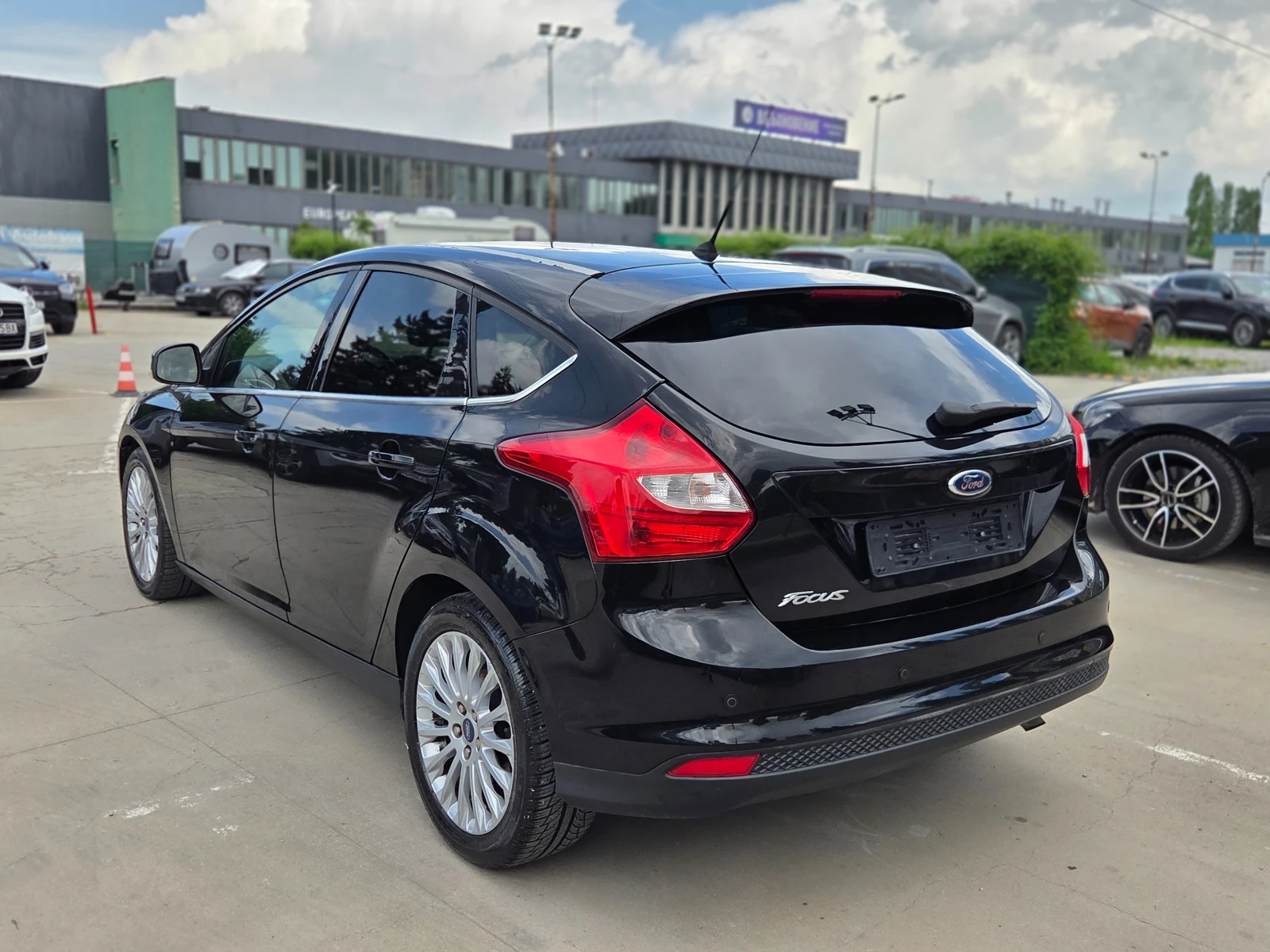 Ford Focus 1.6i �������� ���* TITANIUM* ������ | Mobile.bg � ����������� 13