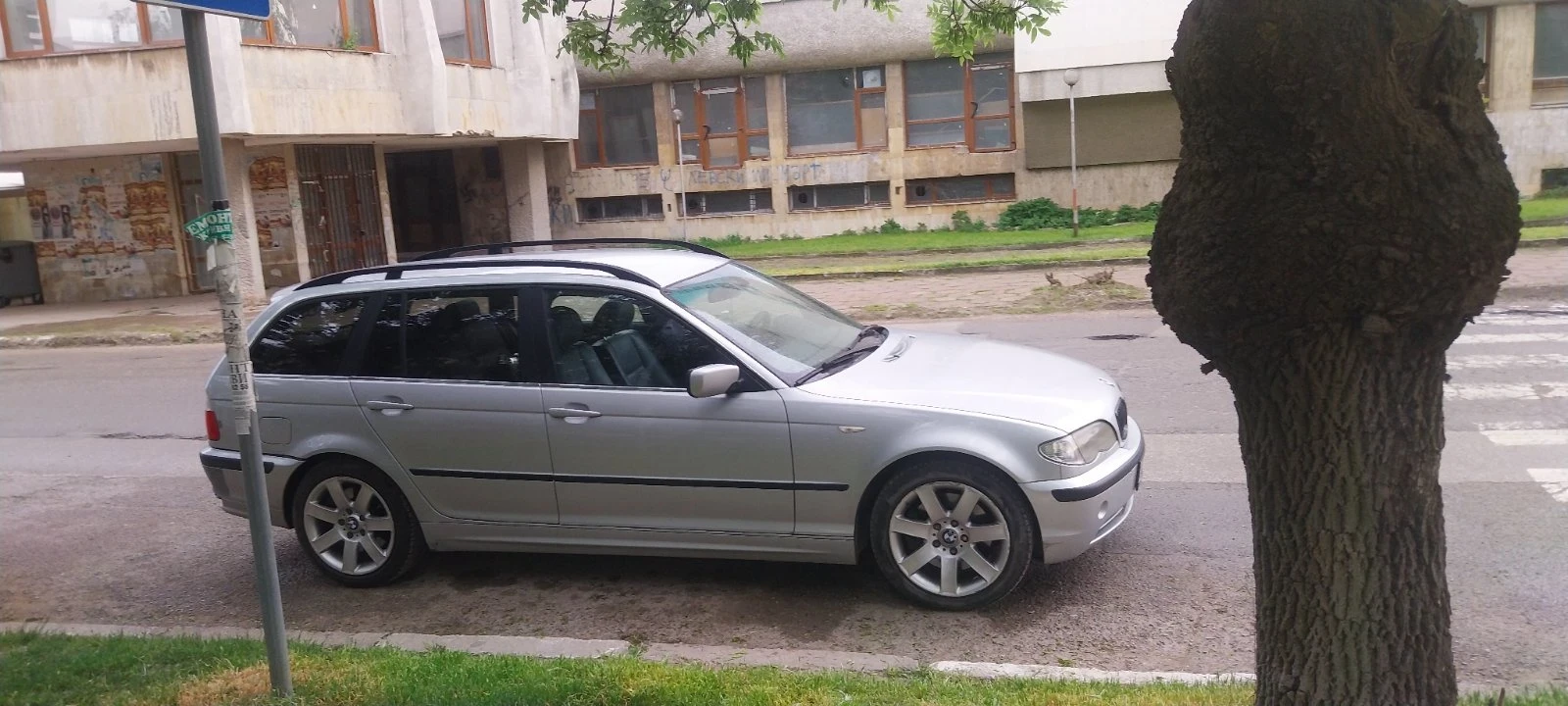 BMW 330, снимка 2 - Автомобили и джипове - 54910117