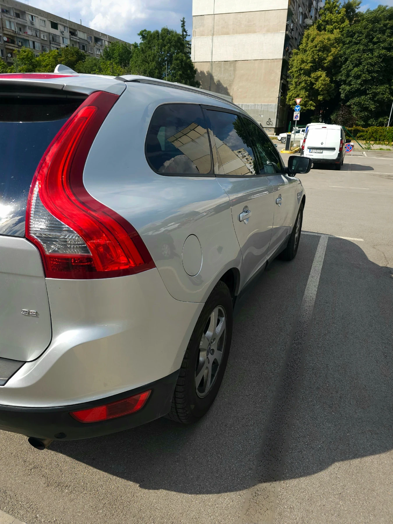 Volvo XC60 3.2 AWD, снимка 7 - Автомобили и джипове - 54991536