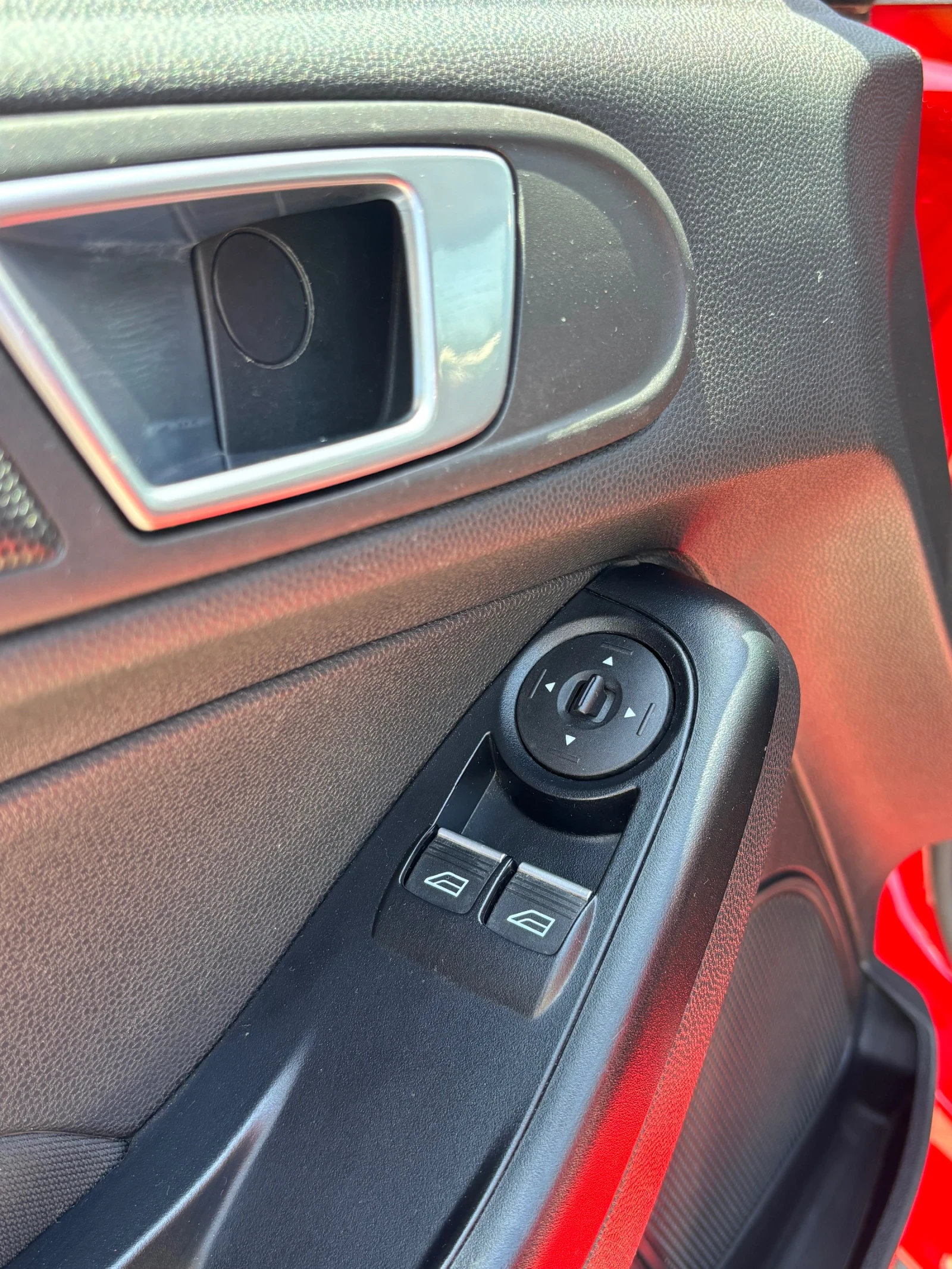 Ford Fiesta EcoBoost, снимка 12 - Автомобили и джипове - 55091856