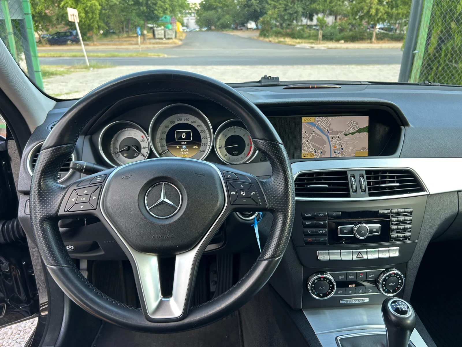 Mercedes-Benz C 200, снимка 7 - Автомобили и джипове - 55236489